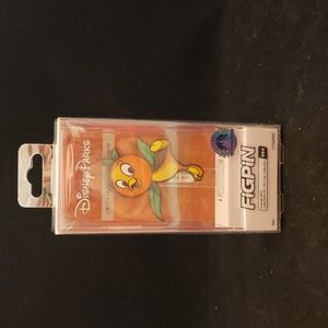 Disney parks limited edition "orange bird" Figpin NIB